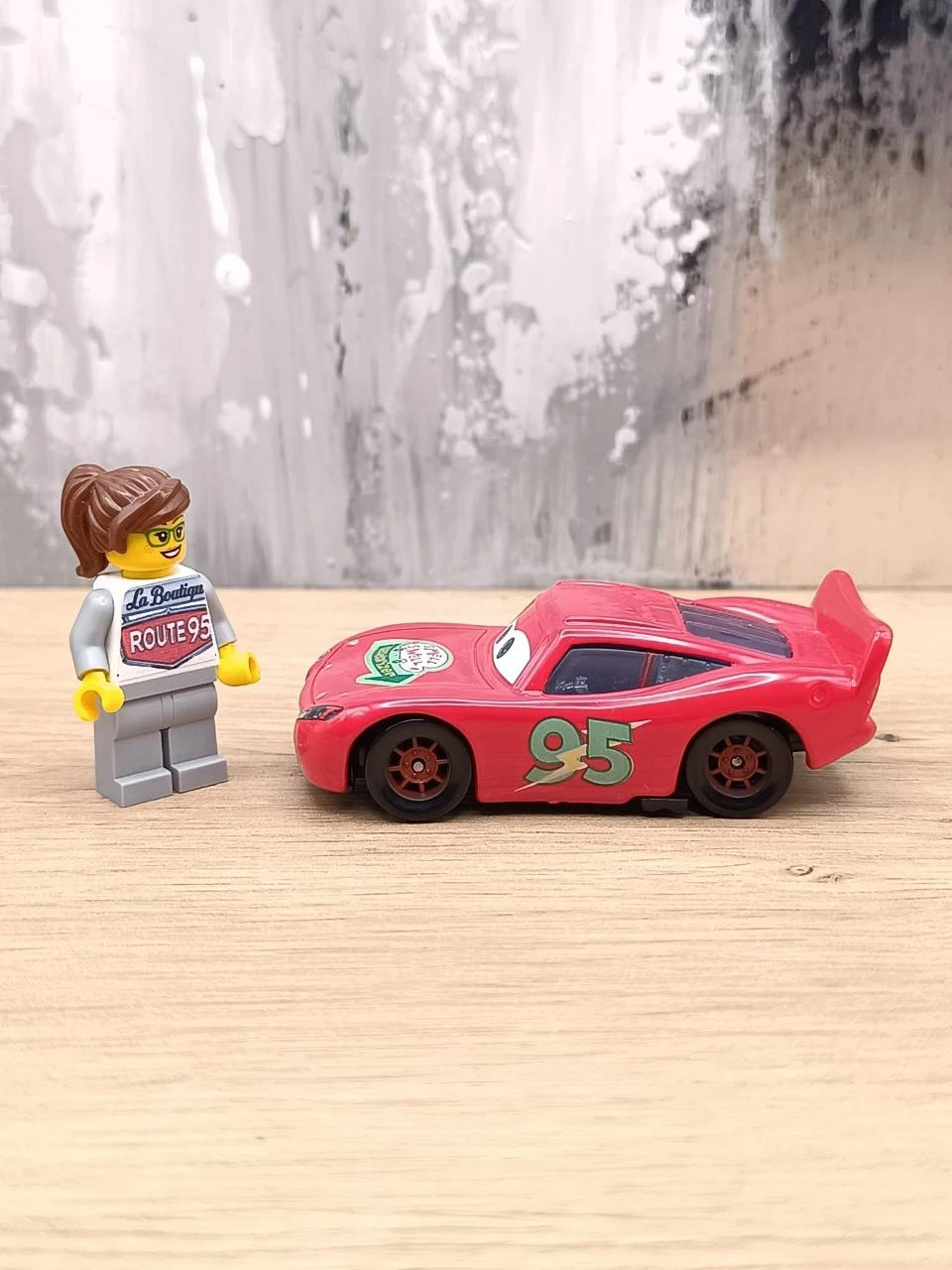 Carro Cars Flash McQueen - Brinquedo novo (CHS09) – photo 5